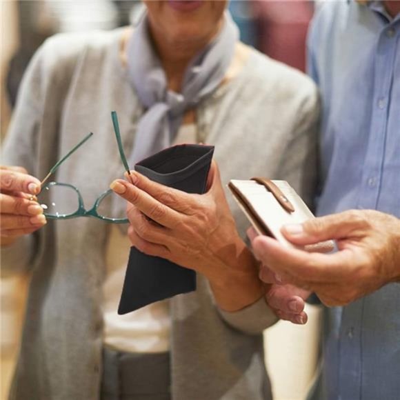 Squeeze Leather Sunglasses Pouch - 3 Pack Spring Storage Glasses Pouch Holder - Picture 2 of 6